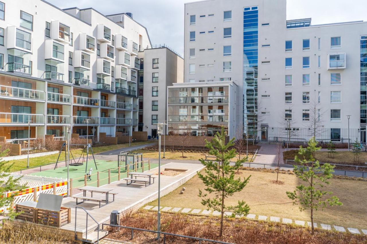 Appartamento Iso Aurinkoinen Parveke Ja Hyvaet Yhteydet Helsinki Esterno foto