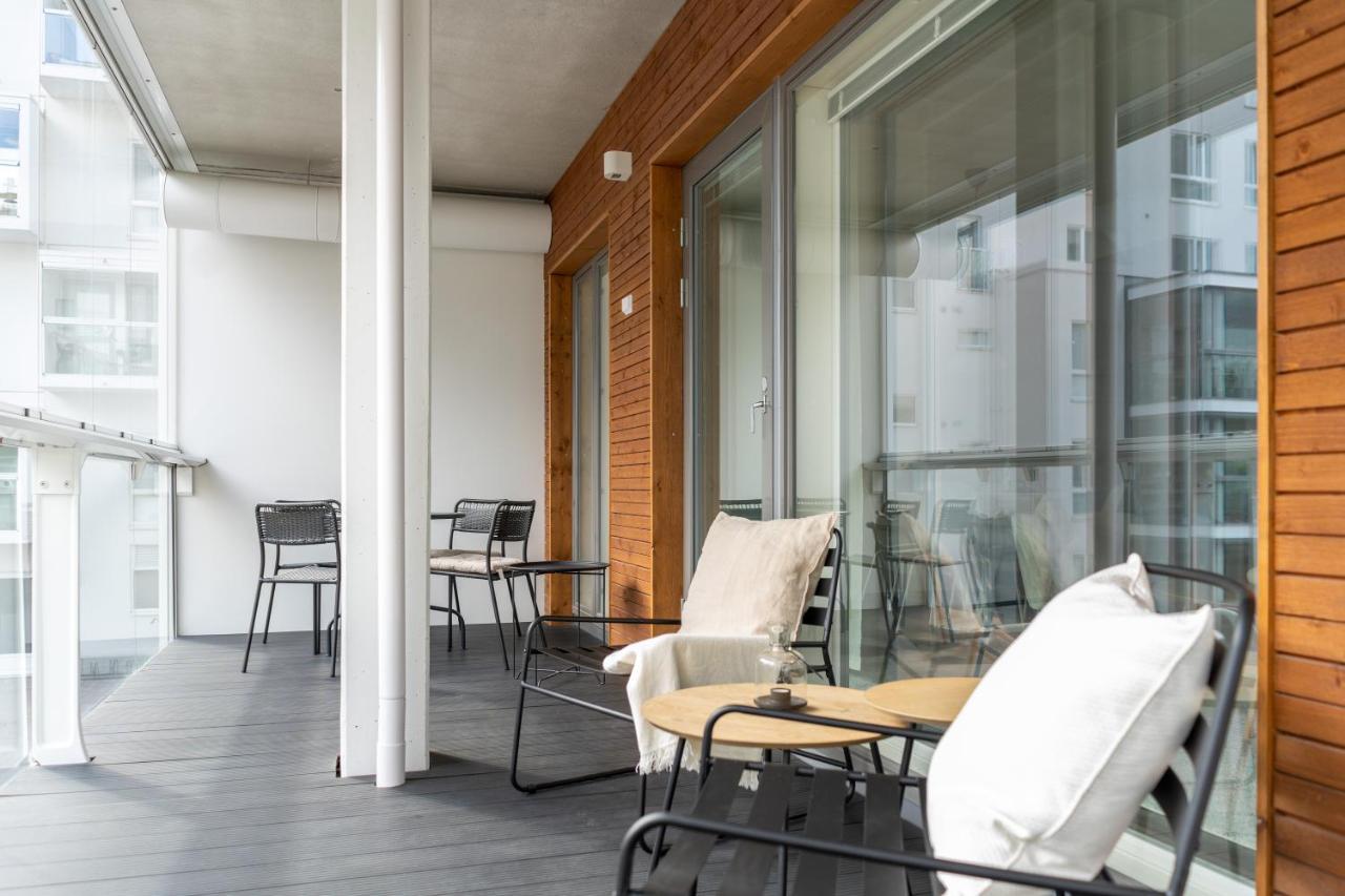 Appartamento Iso Aurinkoinen Parveke Ja Hyvaet Yhteydet Helsinki Esterno foto