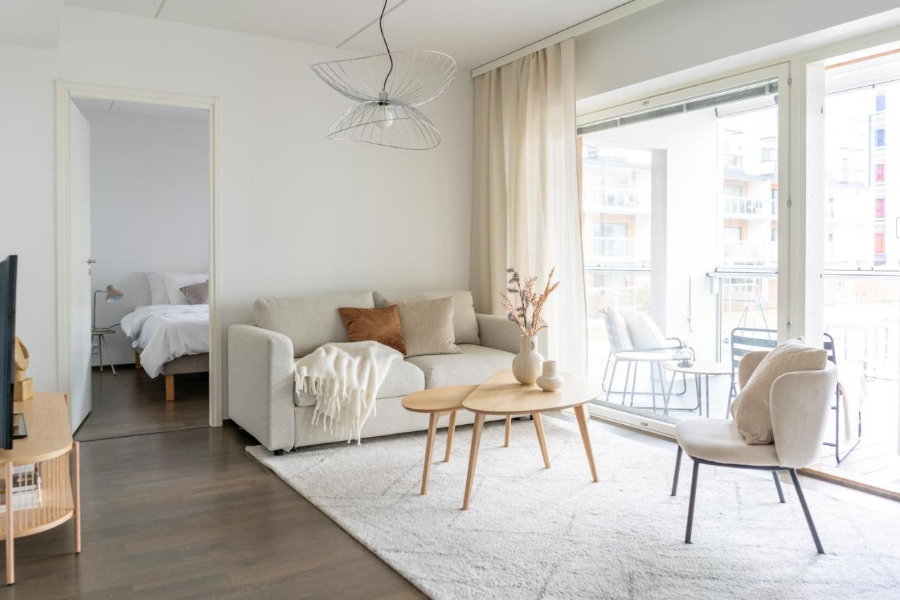 Appartamento Iso Aurinkoinen Parveke Ja Hyvaet Yhteydet Helsinki Esterno foto